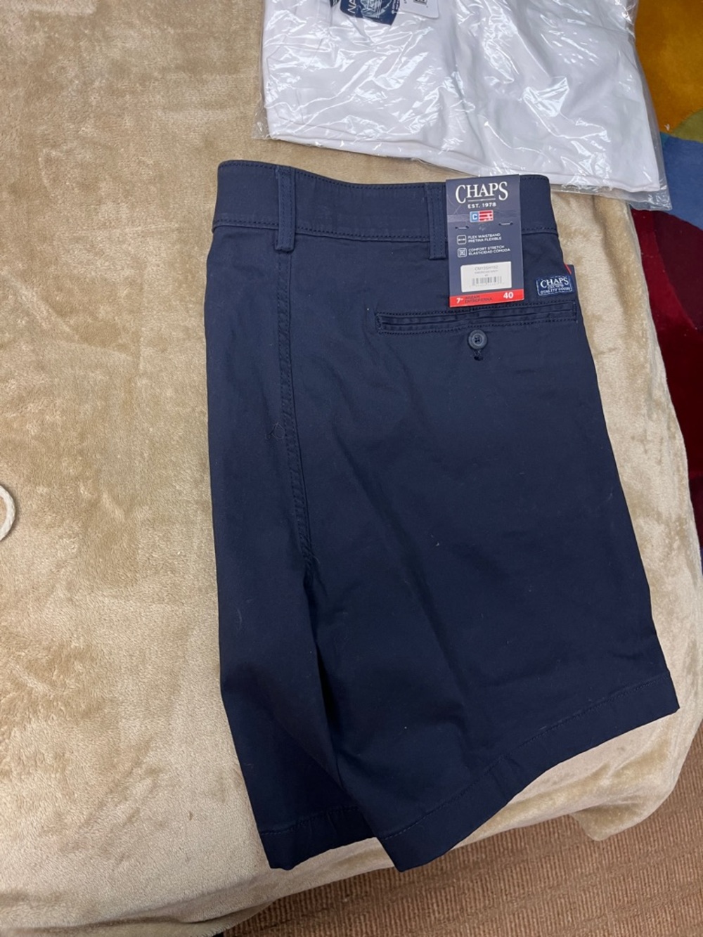 Chaps navy blue  Casual Shorts with Buttoned Back Pocket size 40 brand new